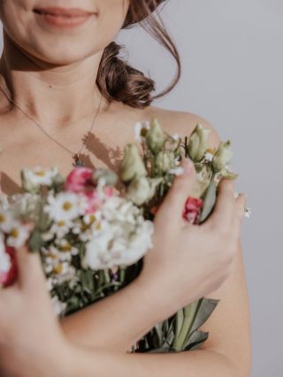 Krásný večer, ženy 🌙💫 Ideální chvíle dát si čaj, zrelaxovat… a při tom si dopřát něco hezkého 🩷 Použijte kód INSTAX10 a...